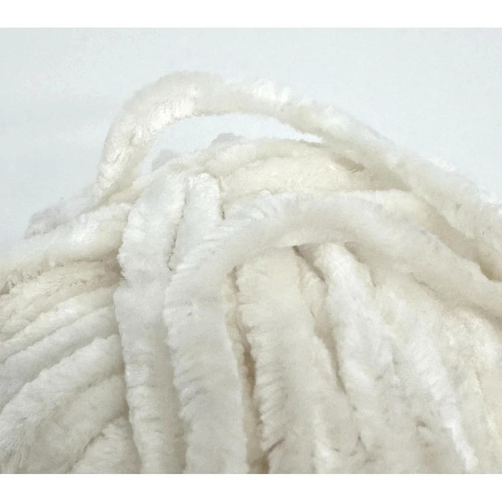 JUICY COUTURE 2-Skein-Lot Luxe Velour Yarn Angel Off-White Discontinued Joann 5B